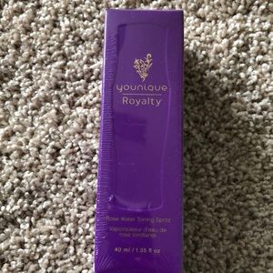 Younique Rose Water toning spritz